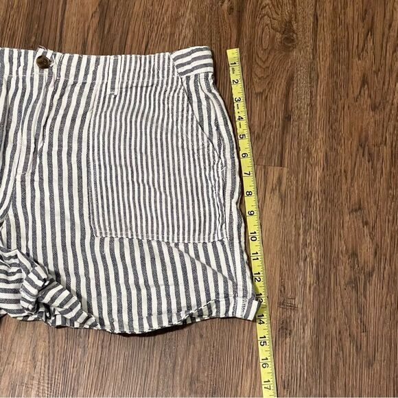 Gap Girlfriend Chino Striped Shorts Gray and White Size 14 Regular - Picture 8 of 11